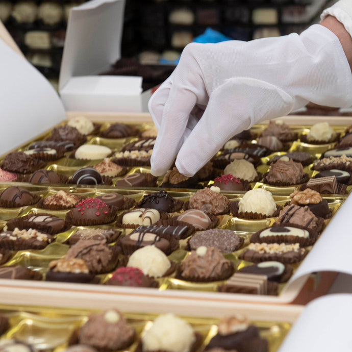 Aushilfe (m/w/d) zum Verpacken von Pralinen