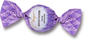 Weihnachtskugel Nougat mit Krokanthülle